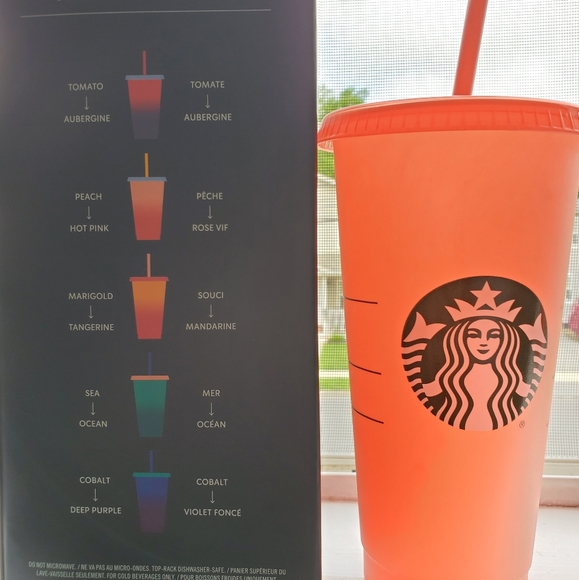 Starbucks color changing cup - Picture 2 of 4